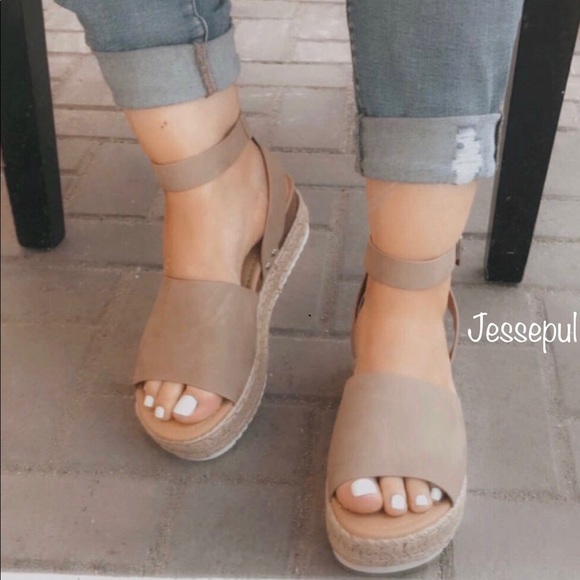 SIZE 10 “Amelia” Taupe Espadrille Wedge Sandals - Picture 7 of 7